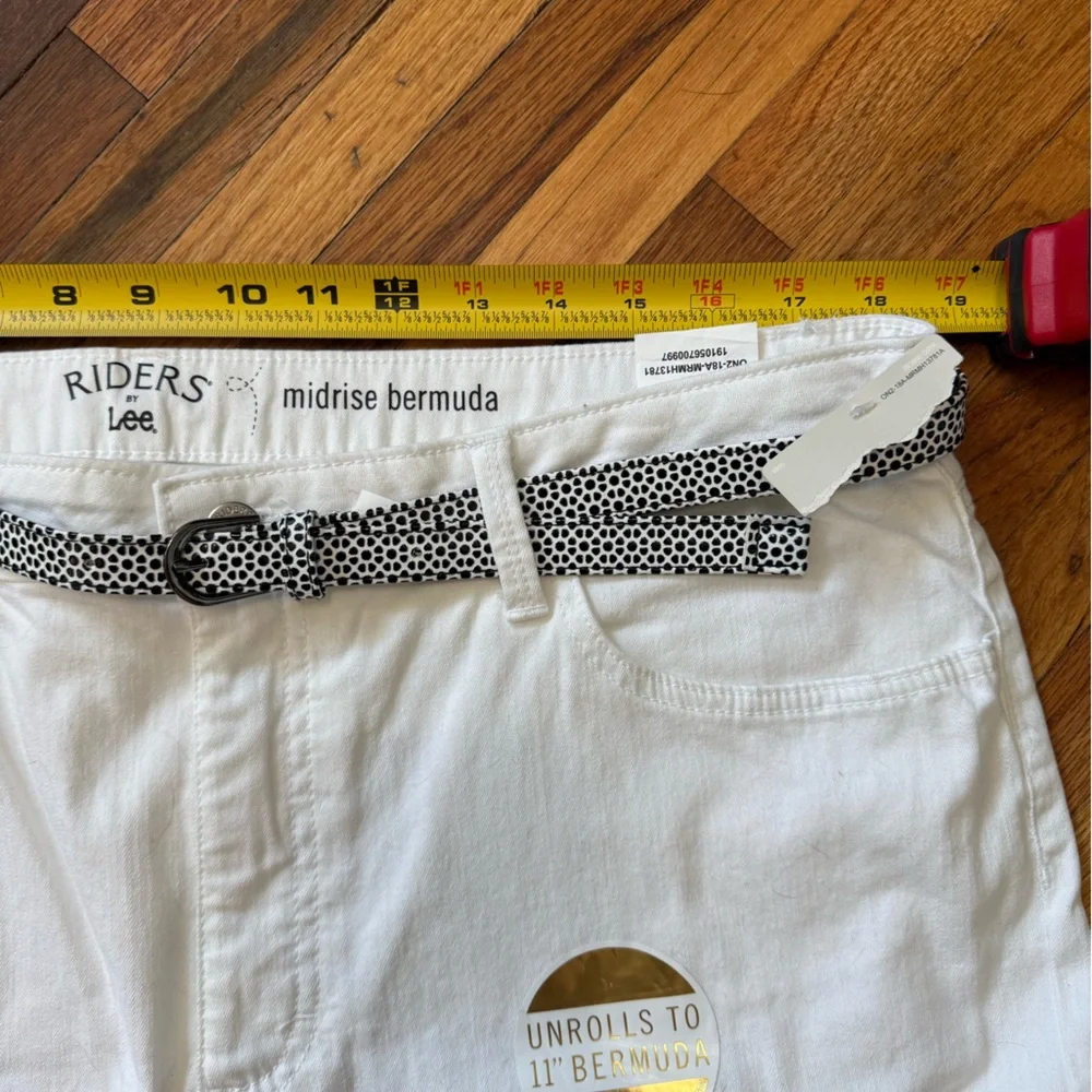 Riders by Lee midrise Bermuda shorts new with tags. Size 18. White - Picture 2 of 5